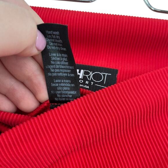 Beach Riot Cara‎ Rib Leggings Red Crossover Front Size Medium - Picture 11 of 11